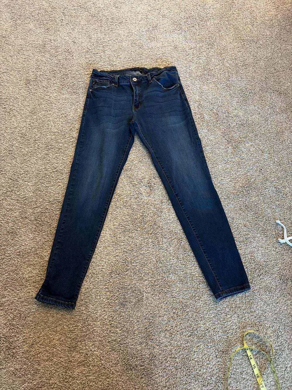 KanCan Mid Rise Dark Wash Skinny Jeans Size 12/30